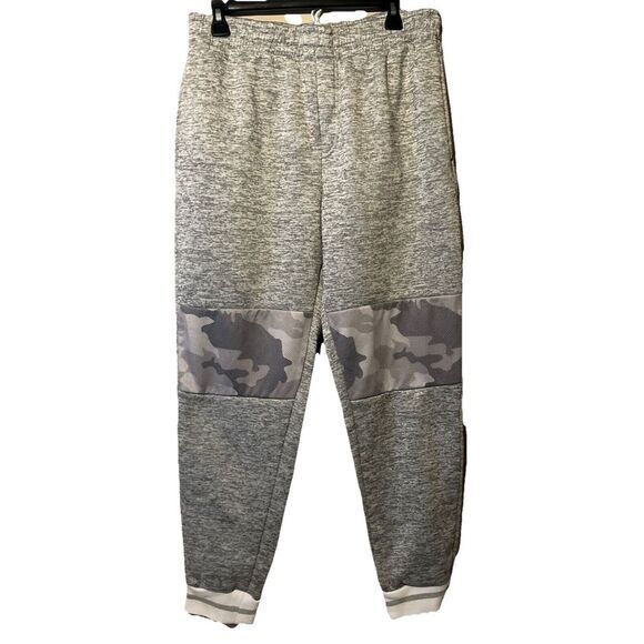 Red Ape Men's Large 2pc Track Suit Great Conditions Gray Camo Design - Picture 7 of 11